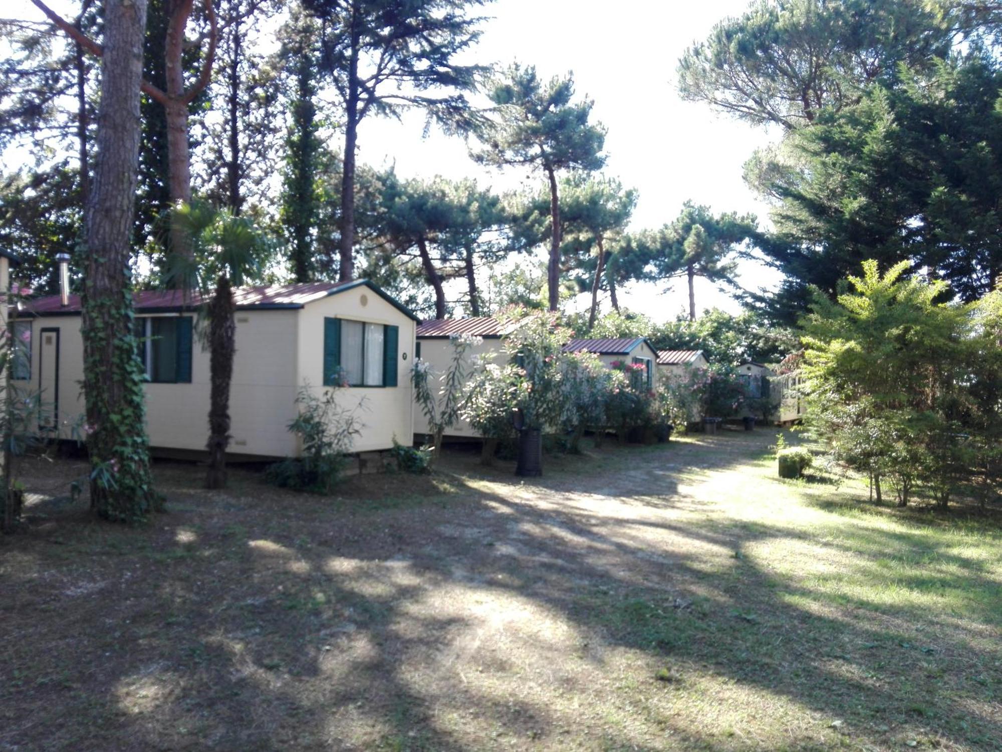 Villaggio Mithos Misano Adriatico Esterno foto