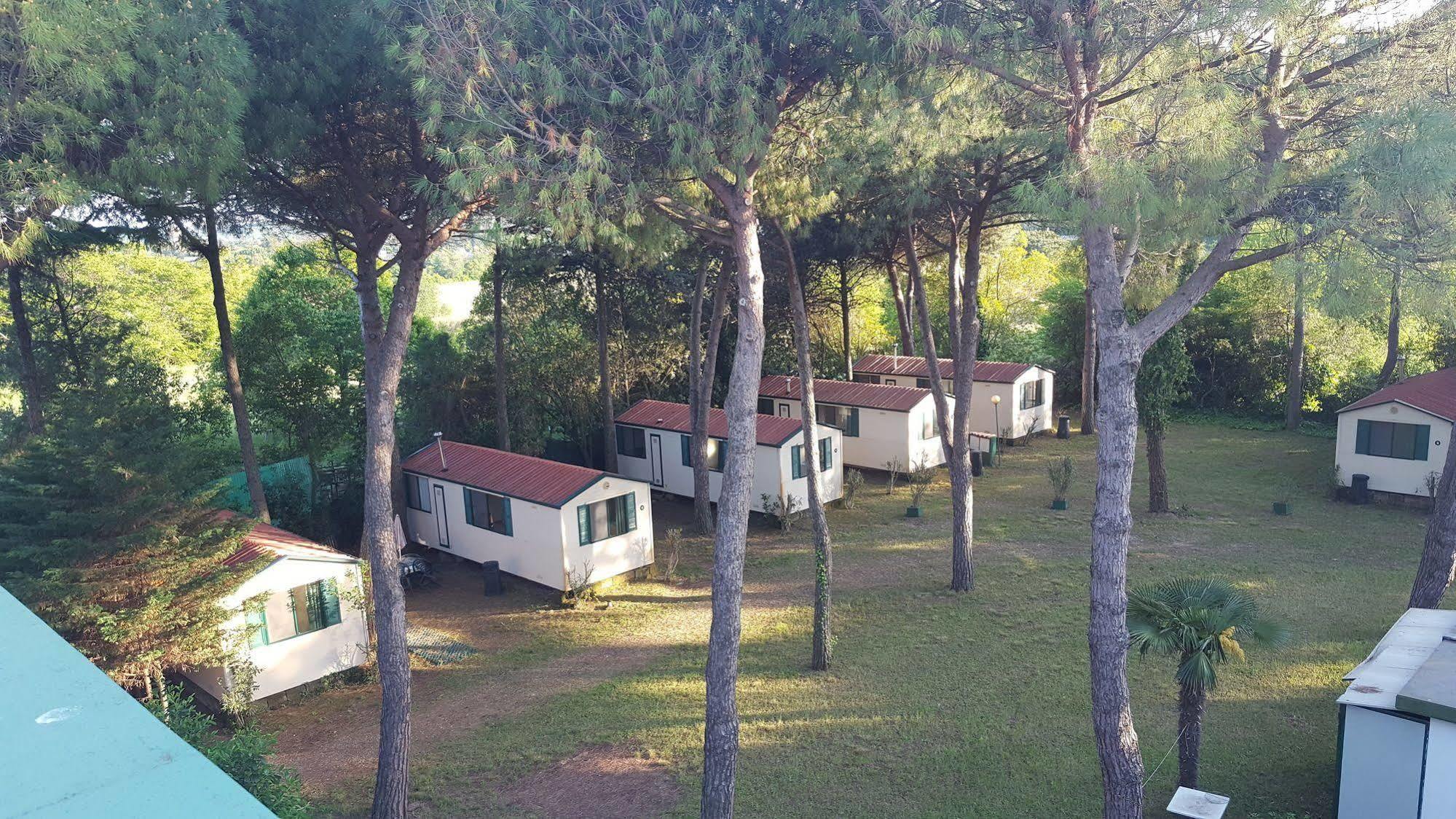 Villaggio Mithos Misano Adriatico Esterno foto