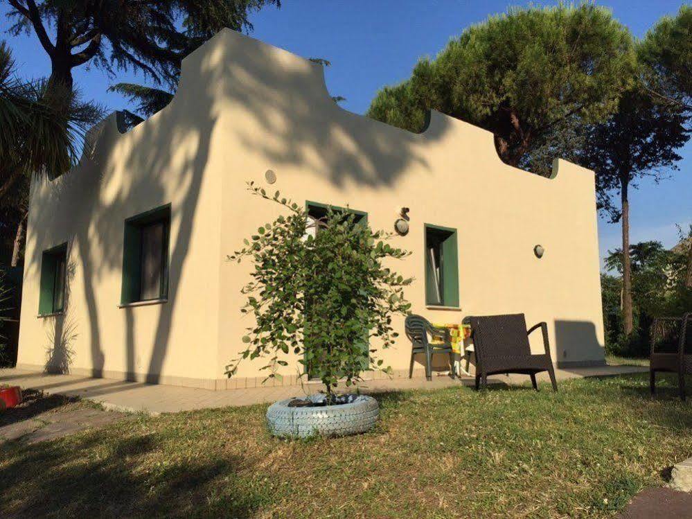 Villaggio Mithos Misano Adriatico Esterno foto