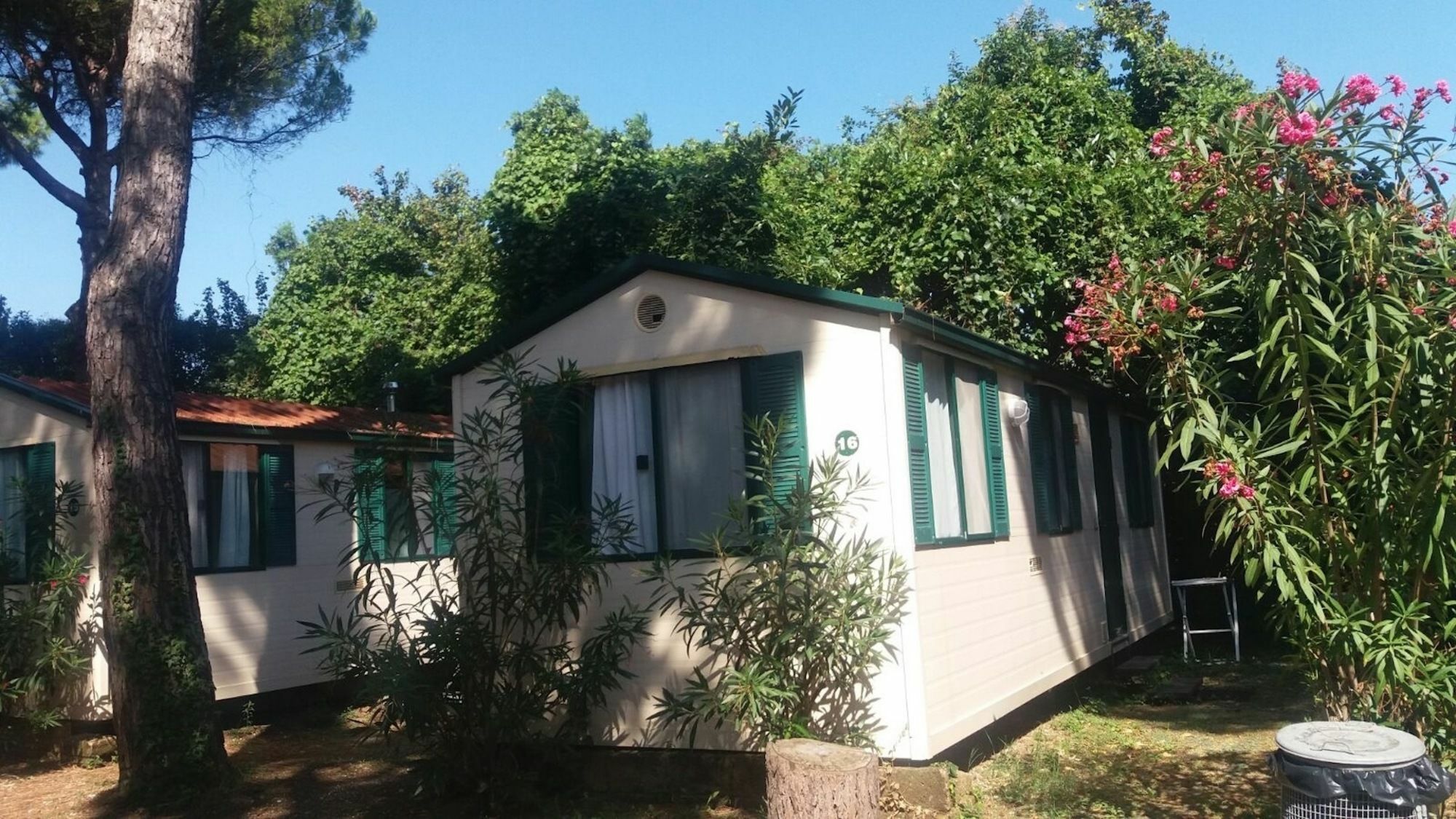 Villaggio Mithos Misano Adriatico Esterno foto