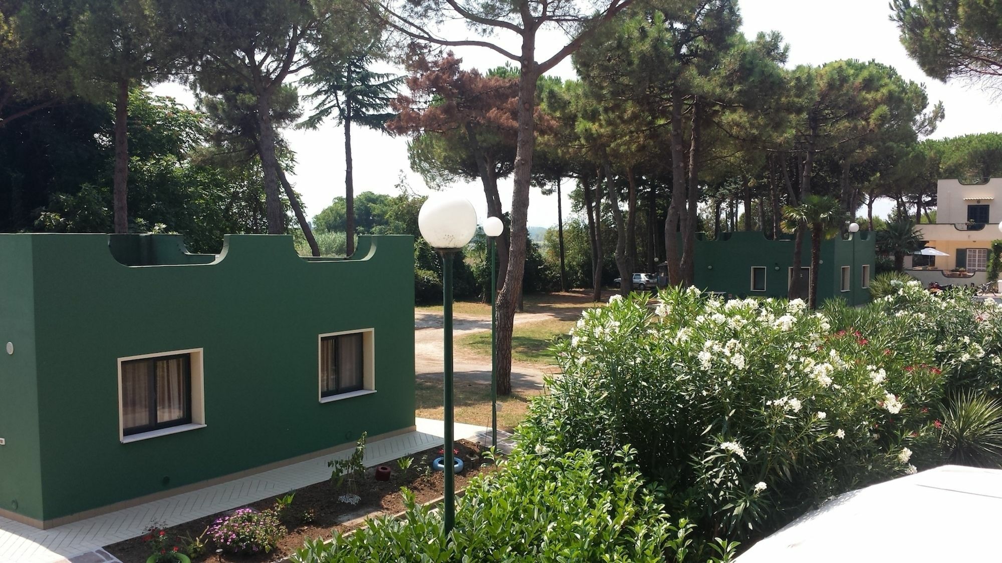 Villaggio Mithos Misano Adriatico Esterno foto